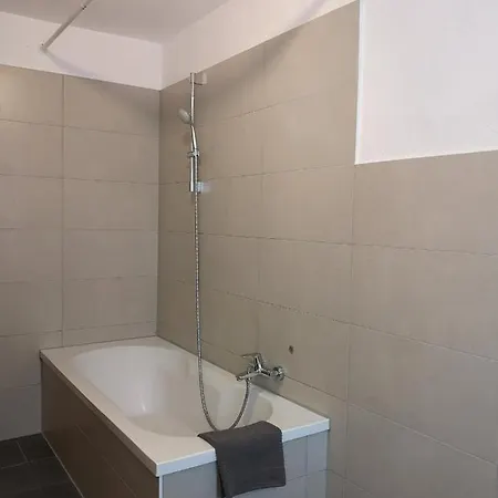 Basting-fillmann شقة *